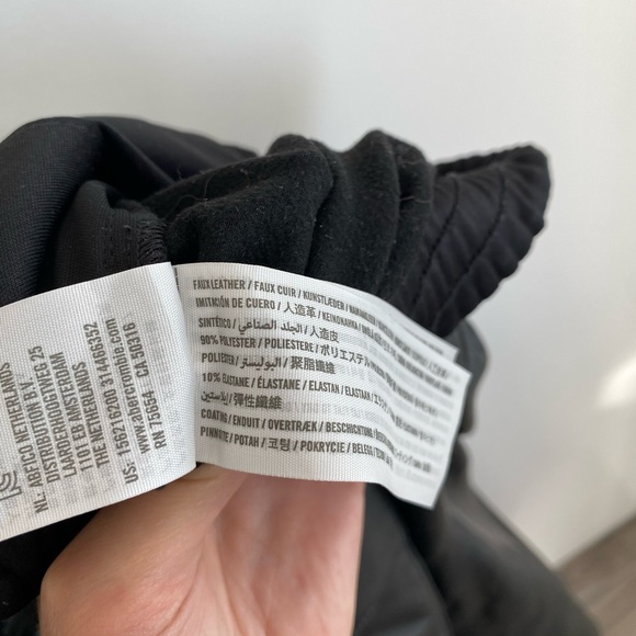 Abercrombie & Fitch Women's Black Fauxleather Joggers - Picture 6 of 6